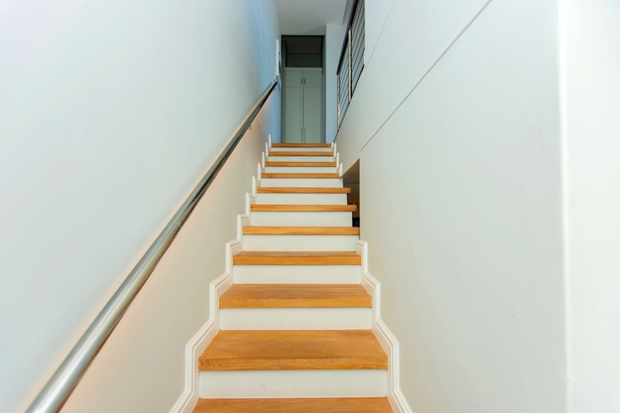 5 Bedroom Property for Sale in Calypso Beach Western Cape